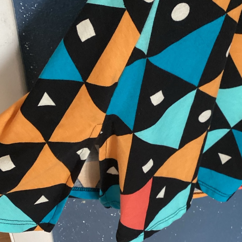 LuLaRoe Top size L - Picture 3 of 4